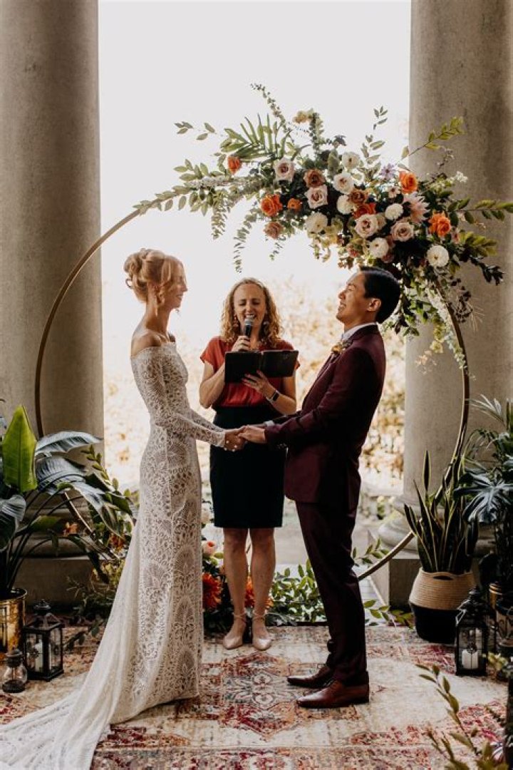 'Cocaine Bear' back from the dead — to officiate wedding