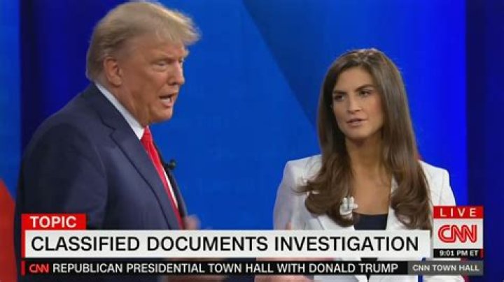 'Fox & Friends' host pans Trump's Waco rally
