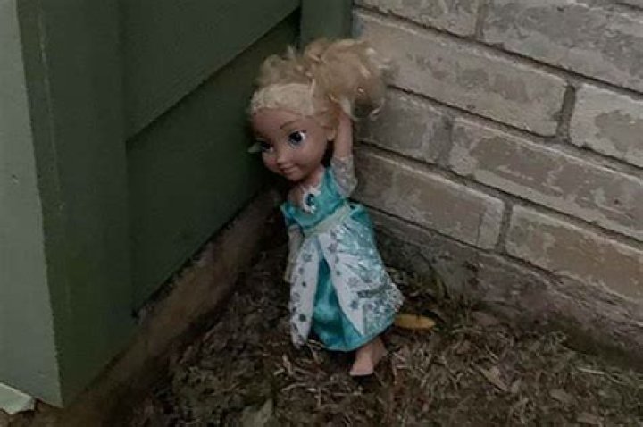 'Haunted' Elsa doll keeps returning to family after being tossed