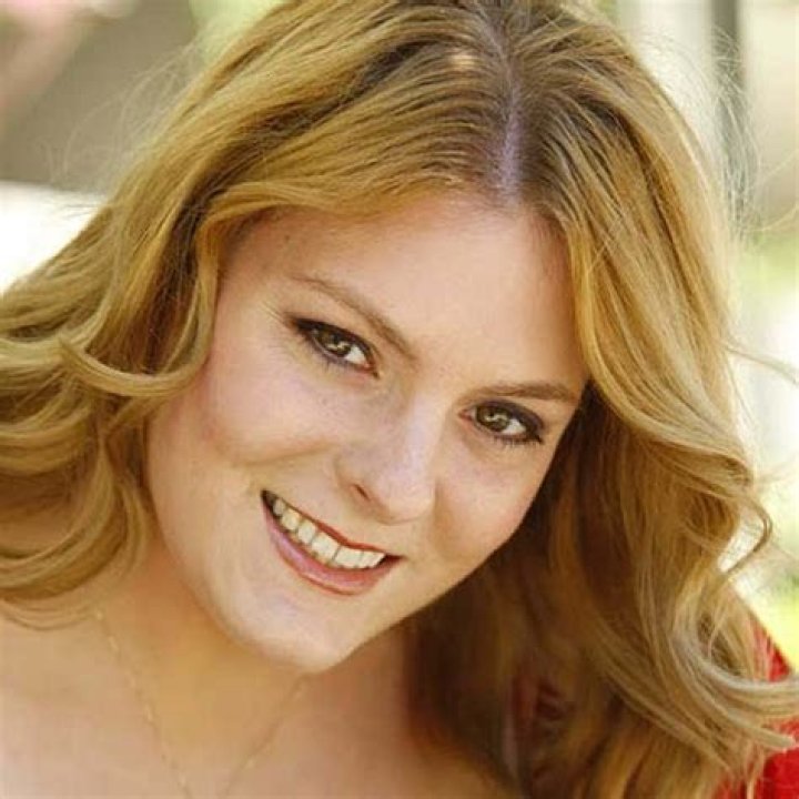 'Life Goes On' actress dies at 53