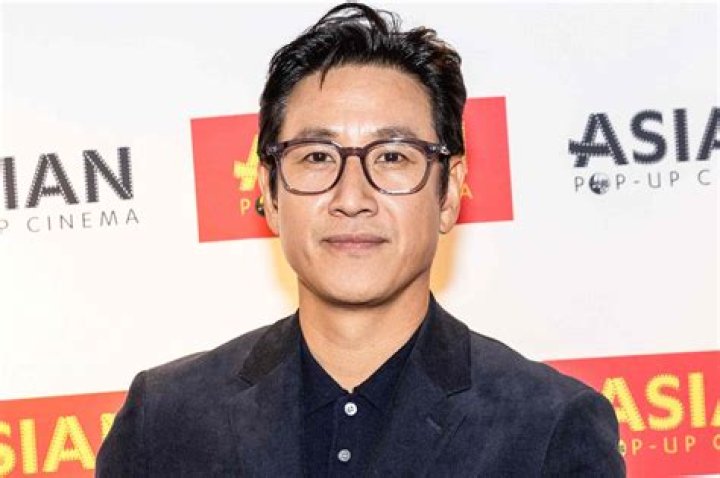 'Parasite' actor Lee Sun-kyun found dead in South Korea amid drug probe -- manager reportedly tells cops he left suicide note at home