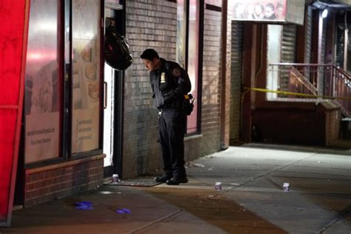 2 men critically injured in overnight NYC shootings: cops