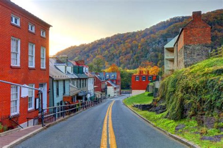 5 affordable states in the US that will pay you to move there