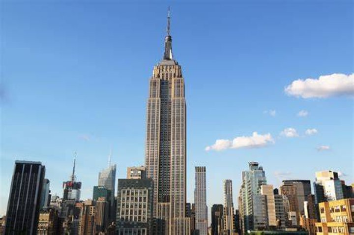 A connection at LinkedIn Empire State lease fills gap