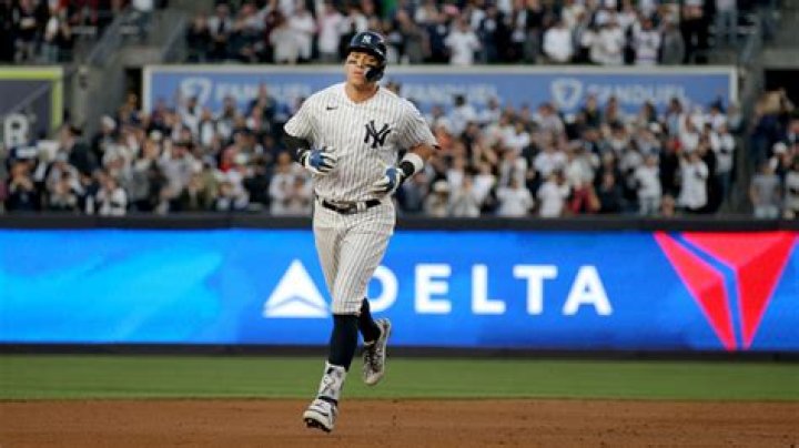 Aaron Judge robs Shohei Ohtani of home run