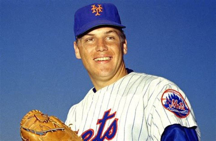 Adam Sandler, Jimmy Kimmel join in honoring Tom Seaver