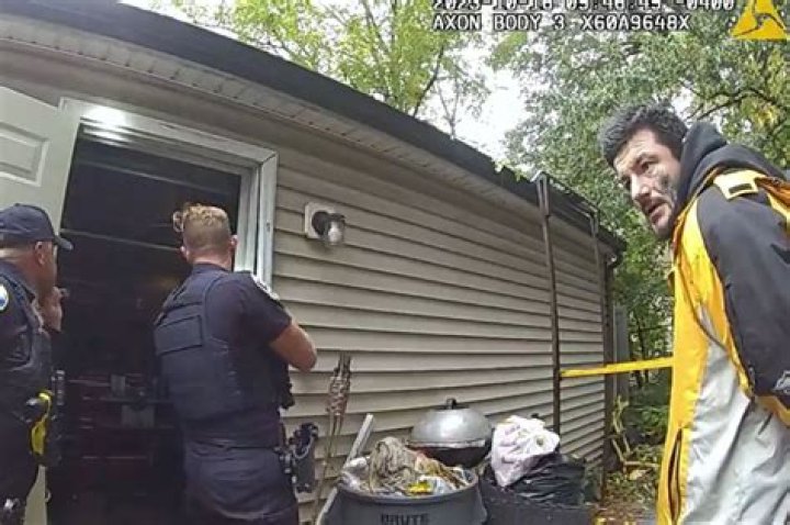 Akron Police rescue woman Chloe Jones from serial kidnapper William Mozingo in bodycam video