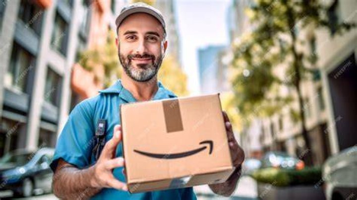 Amazon deliveryman dives into customer's pool fully clothed