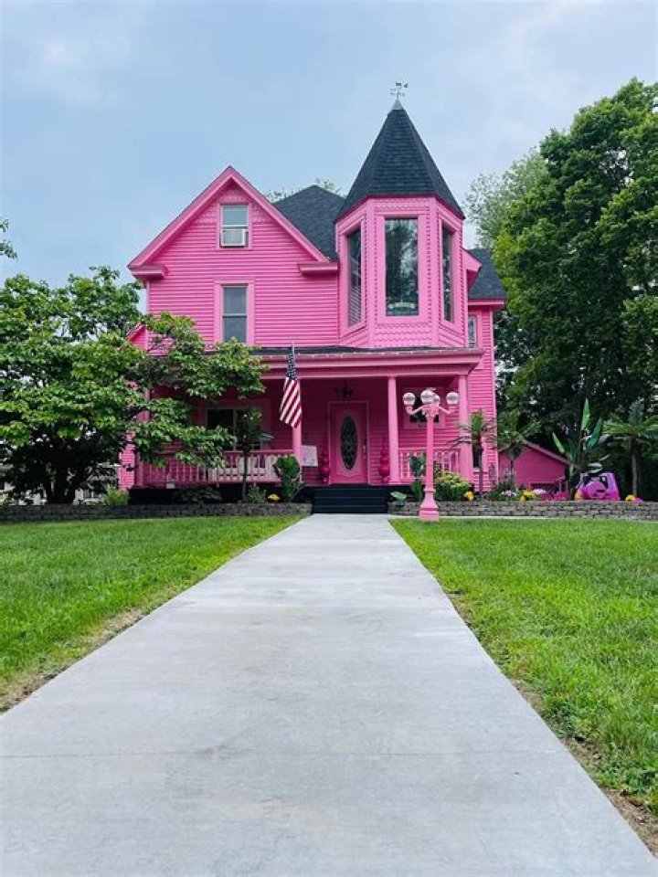 An all-pink home in Wisconsin has listed for $1.1M