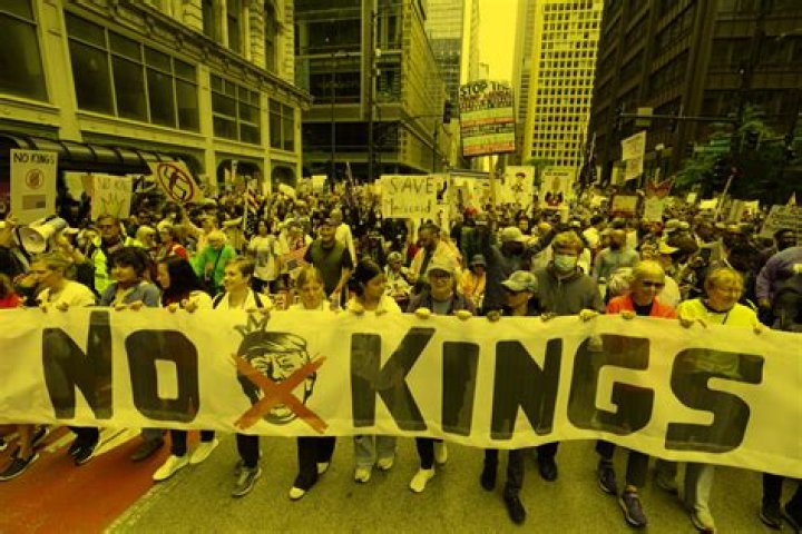Anti-Semitic demonstrators protest 'Parade' on Broadway