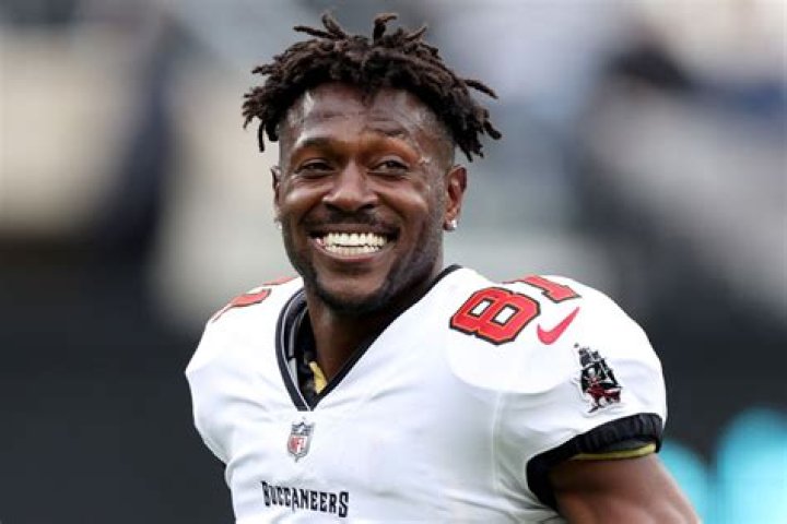 Antonio Brown blames James Harrison for giving him 'CTE'