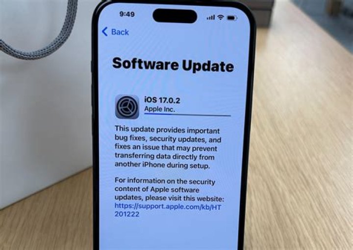 Apple issues surprise iOS 17.2.1 update for iPhone bug fixes