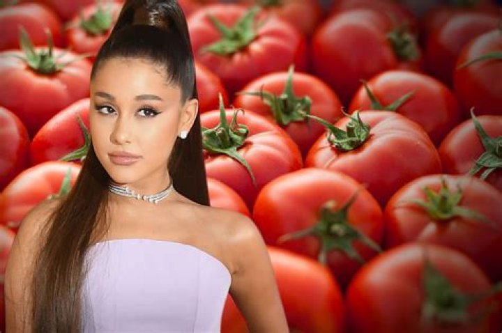 Ariana Grande's sudden tomato allergy is actually very common