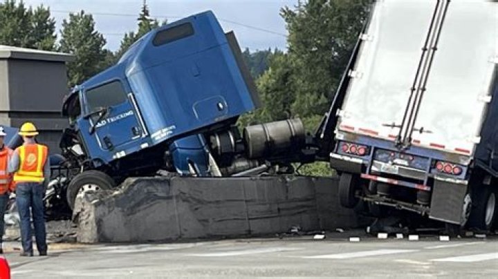 At least 22 dead in Brazil after crash between bus and truck