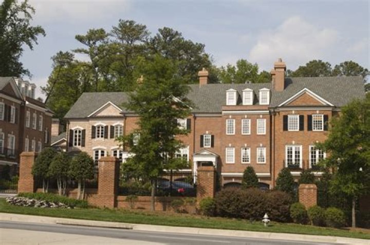 Atlanta's wealthiest suburb eyes seceding from city