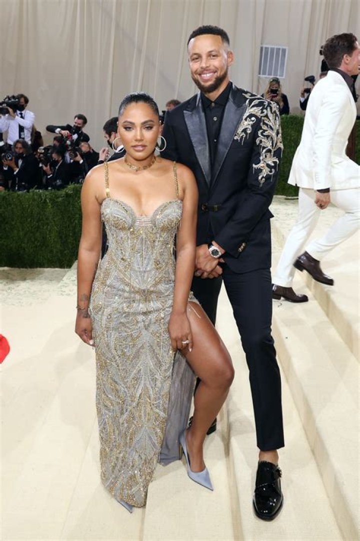 Ayesha Curry denies open relationship with Steph Curry