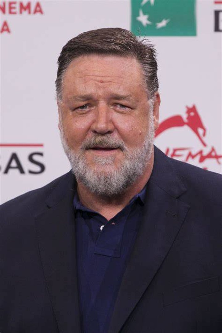 Behold Russell Crowe's Italian accent