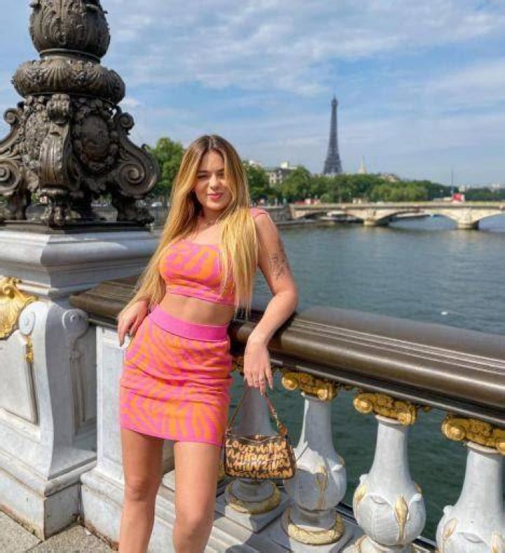 Brazilian influencer Vii Tube injured from holding in farts
