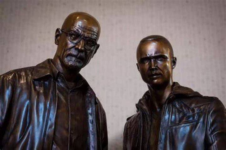 ‘Breaking Bad’ statues unveiled in Albuquerque