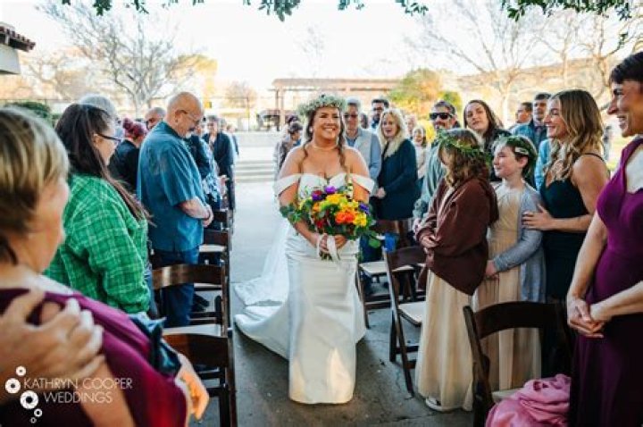 Bride's dad has shocking clothing fail walking her down aisle