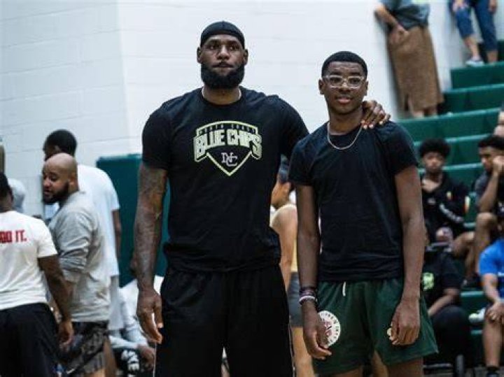 Bryce James, LeBron's son, transfers to Notre Dame High School