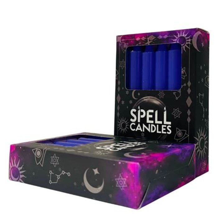 ‘CANDLE’ POWER – ALICIA SILVERSTONE STARS IN GLOWING HALLMARK SPECIAL