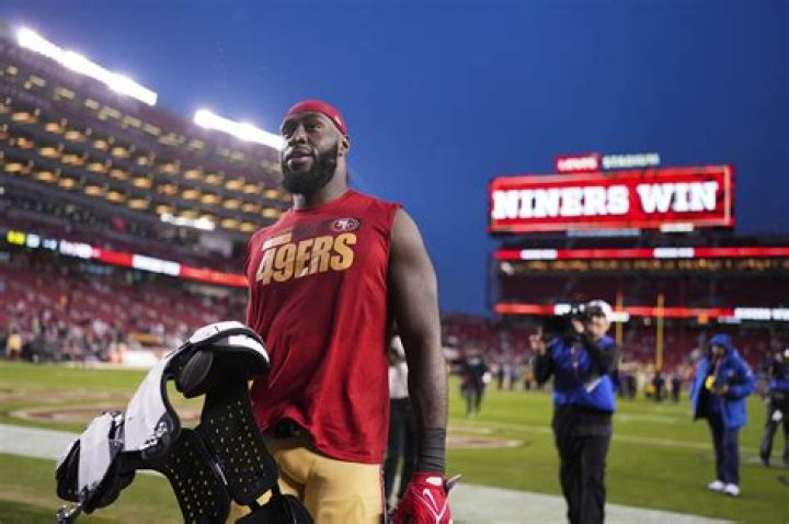 Charles Omenihu will play vs. Eagles despite arrest