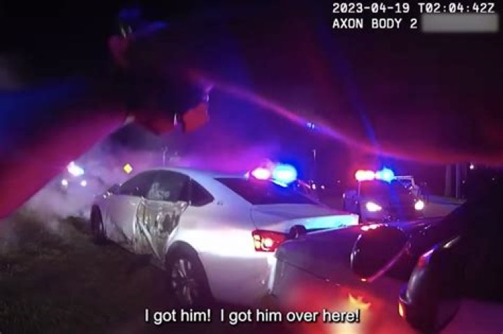 Chilling video captures Florida police officer shot in throat