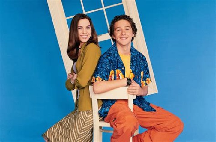 Christy Carlson Romano cooks up 'escape' in 'Bucket List Bistro'