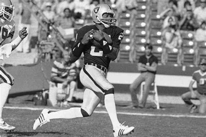 Cliff Branch, Raiders legend, dead at 71