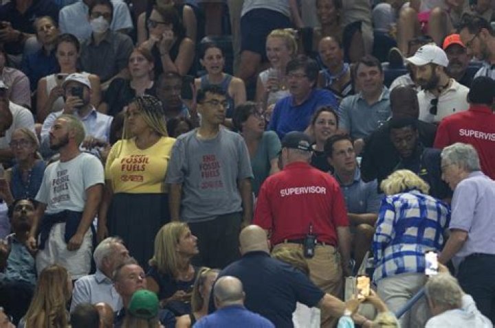 Coco Gauff-Karolina Muchova US Open semifinal delayed by climate protesters