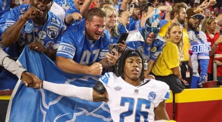 Commanders-Bears anytime TD scorer props, picks: DJ Moore, Sam Howell