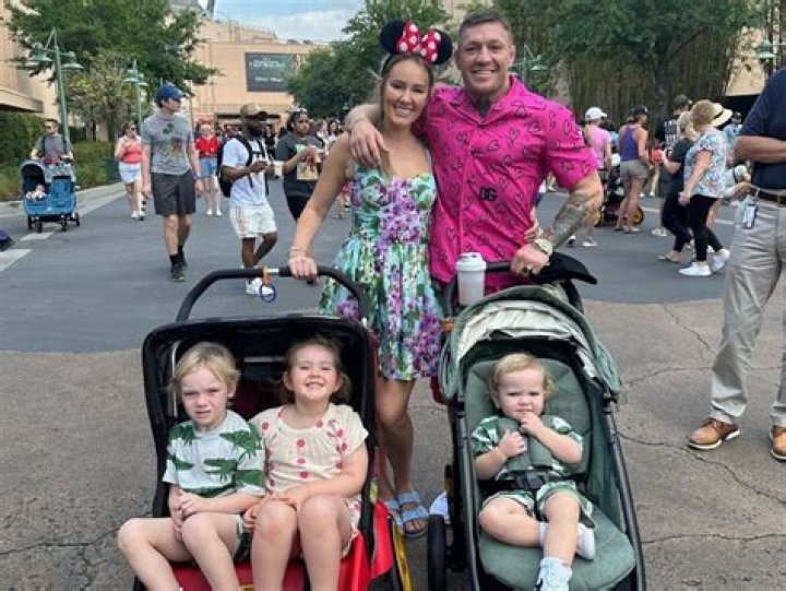 Conor McGregor, fiancée Dee Devlin expecting fourth child