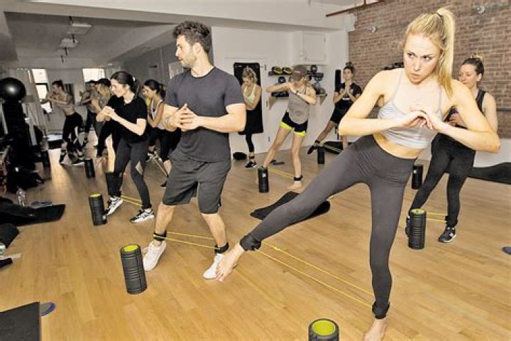 Controversial workout class promises to give women thigh gaps