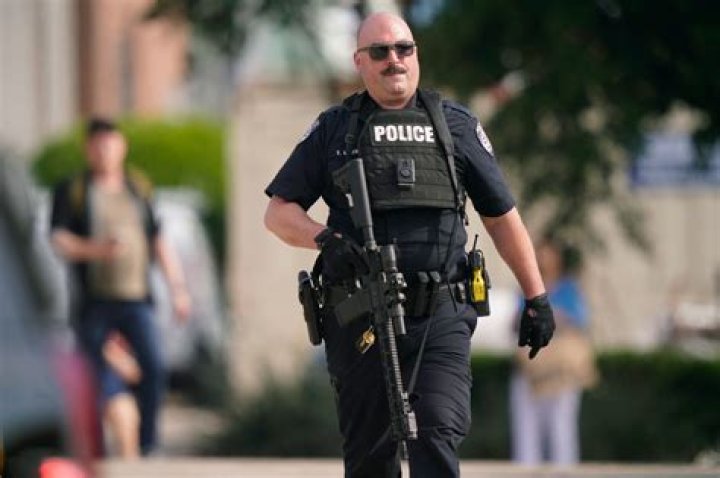 Cop made frantic call for backup before taking down Texas shooter