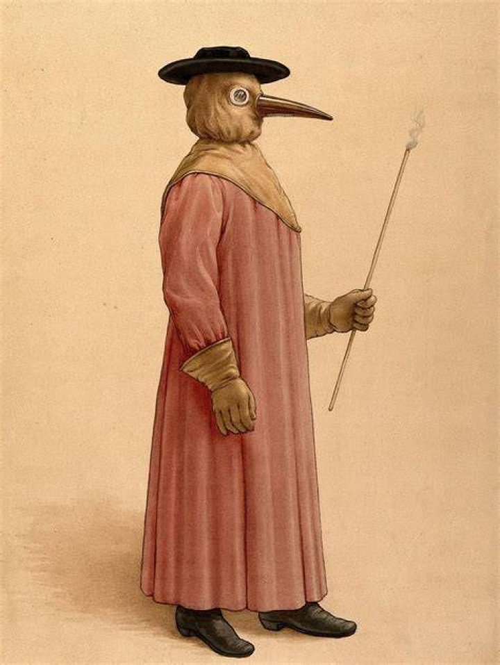 Cops hunt person wearing creepy 17th century plague doctor costume