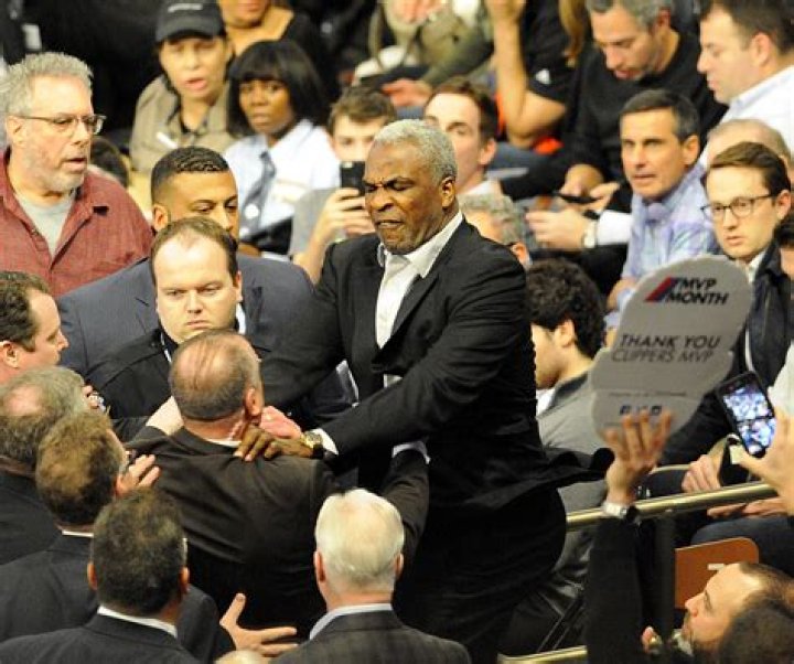 Court revives Charles Oakley's lawsuit against MSG and James Dolan--again
