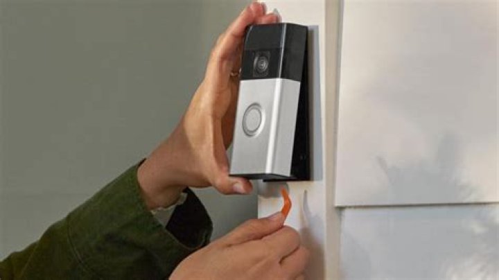 Dad claims to catch 'angel' on Ring doorbell: ‘Its wings are flapping’