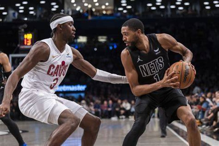 Depleted Nets no match for Donovan Mitchell, Cavaliers
