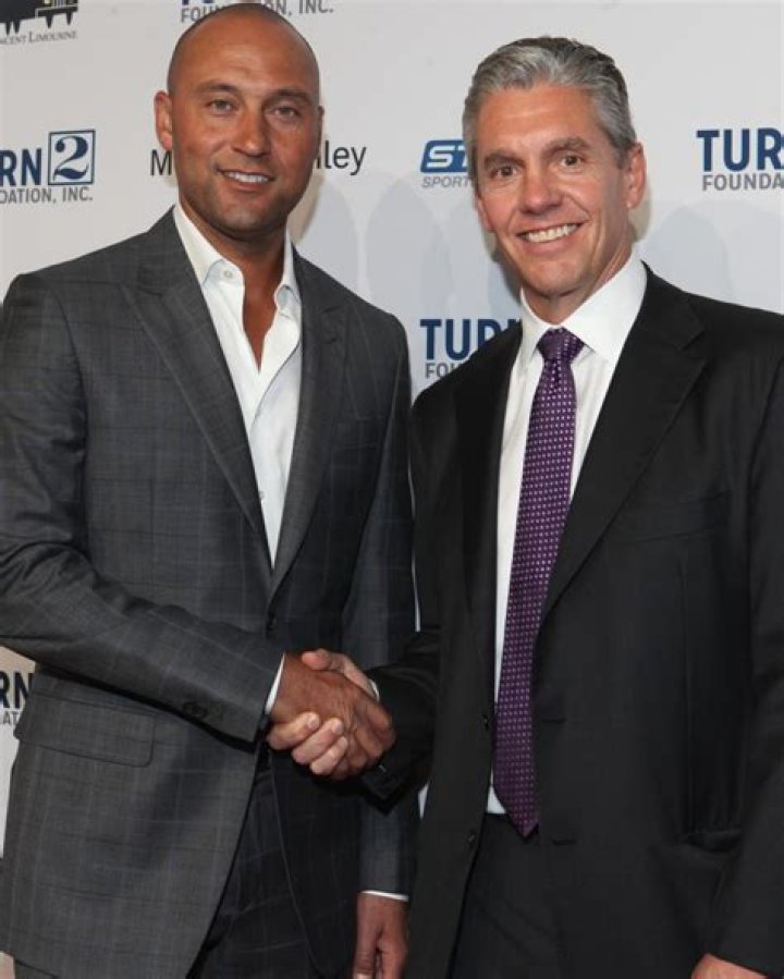 Derek Jeter defends Casey Close amid Freddie Freeman-Braves drama