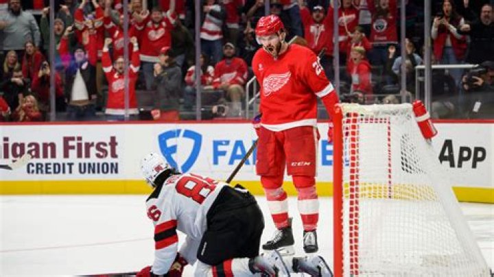 Devils vs. Red Wings odds, prediction: NHL picks, best bets