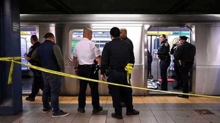 Dramatic audio captures moment after NYC man stabbed NYPD cop