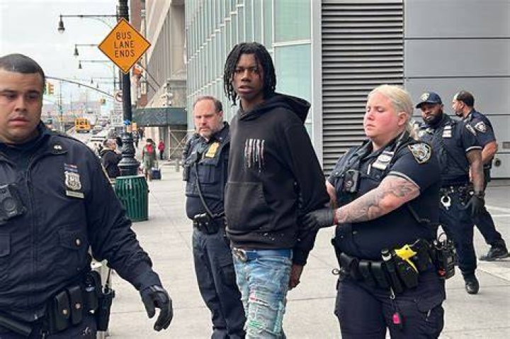 Drill rapper Dougie B arrested outside Bronx court
