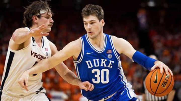 Duke's Kyle Filipowski punched in throat in controversial no-call