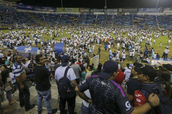 El Salvador soccer match stampede leaves 12 dead, injures dozens