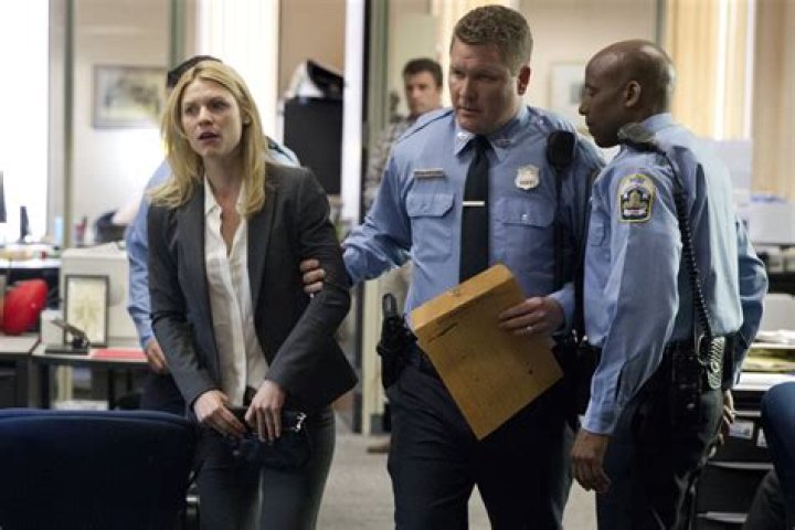 Emmy victor ‘Homeland’ puts Claire Danes in hot seat