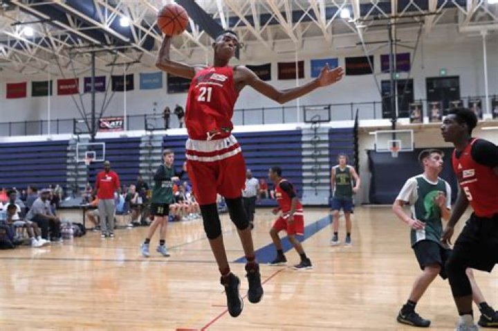Emoni Bates is basketball’s next teenage phenom: ‘Better than LeBron’
