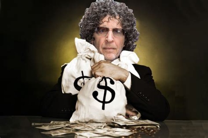 Ex-Howard Stern staffers say millionaire DJ is a Scrooge