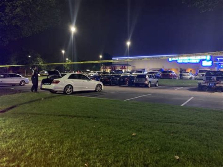 Ga. authorities arrest 5 adults, 1 teen after body found in trunk