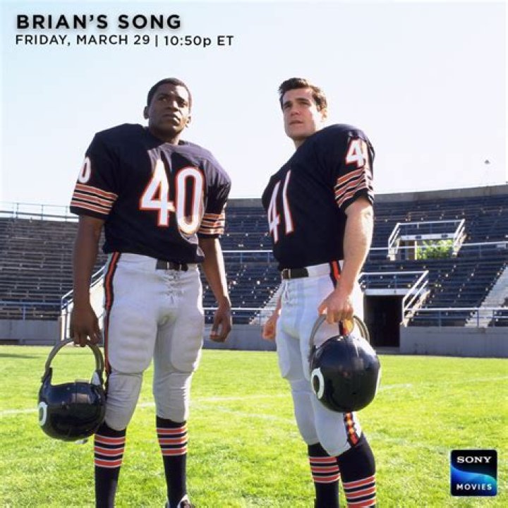 Gale Sayers’ moving 'Brian’s Song' tribute turns 50